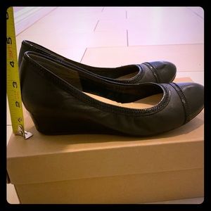 EUC Cole Haan Black wedge with patten leather